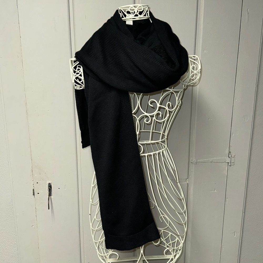 Lululemon 2 piece/1 piece adaptable neck gaiter/scarf like NEW!